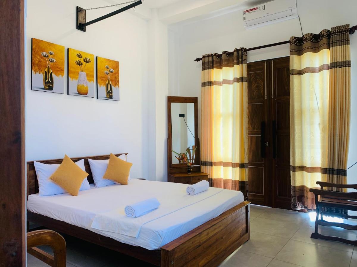 Kavin Beach Hotel ヒッカドゥワ エクステリア 写真